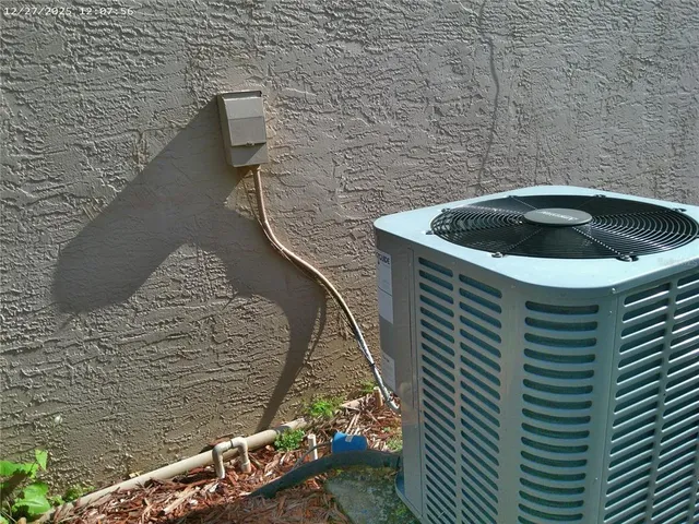 a view of front door with a door