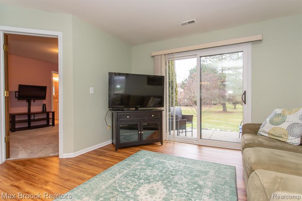 1501 Meadowside Drive Rochester Hills, MI 48307 - Photo 25 of 43