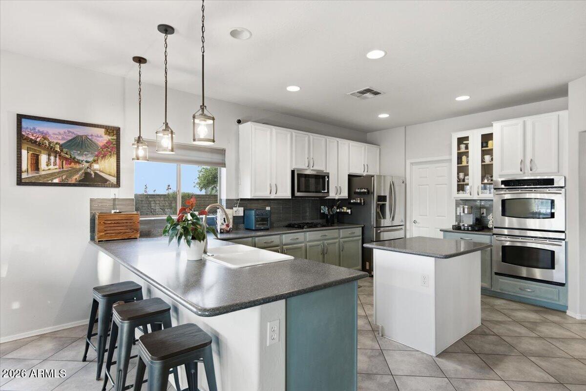 120 West Southern Hills Road Phoenix, AZ 85023 - Photo 24 of 67 Kitchen