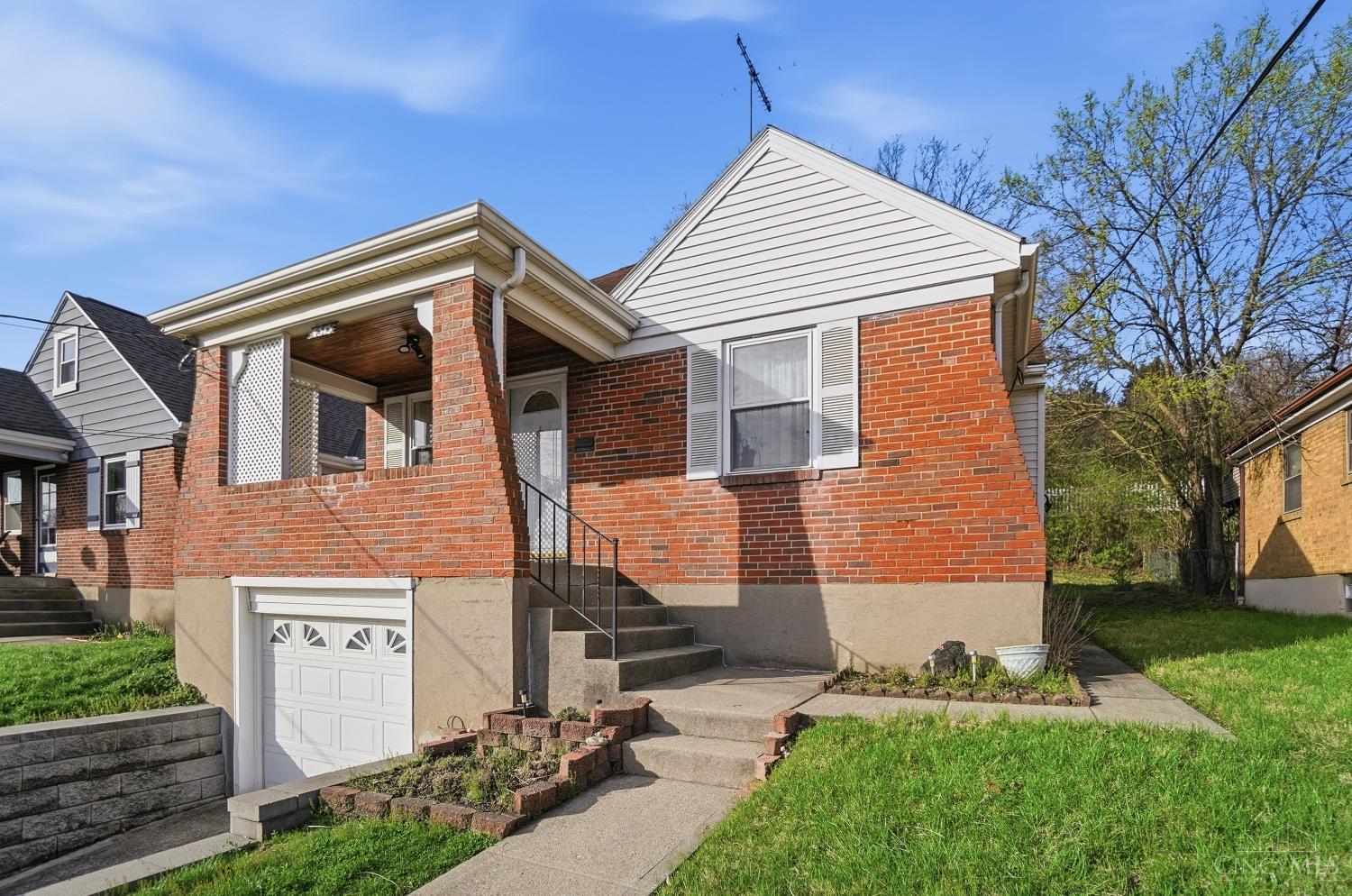 4515 Camberwell Road Cincinnati, OH 45209 - Photo 2 of 42