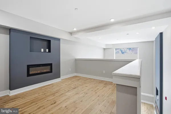 $3,095 | 1000 West Girard Avenue, Unit 450, Philadelphia, PA 19123