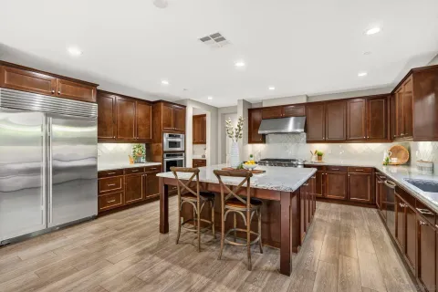 $3,800,000 | 817 Dolphin Circle, Encinitas, CA 92024