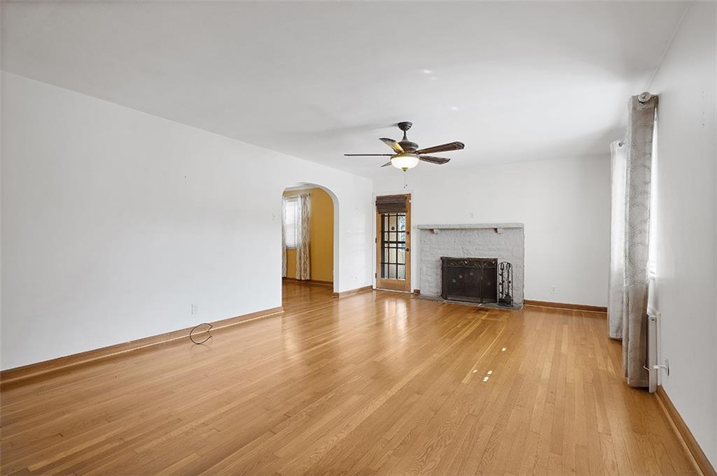 2359 Collins Road Pittsburgh, PA 15235 - Photo 3 of 25 Gallery Image 3
