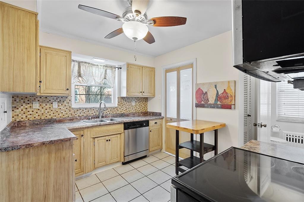 2359 Collins Road Pittsburgh, PA 15235 - Photo 10 of 25 Gallery Image 10