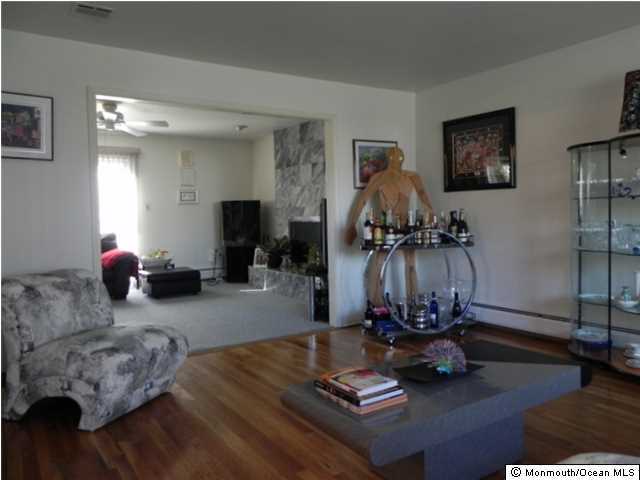 19 Tuppence Road Manalapan, NJ 07726 - Photo 4 of 18 Additional Photo