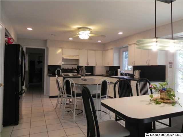 19 Tuppence Road Manalapan, NJ 07726 - Photo 8 of 18 Additional Photo