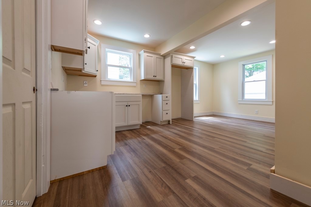 1048 Elbon Road Cleveland, OH 44121 - Photo 11 of 32