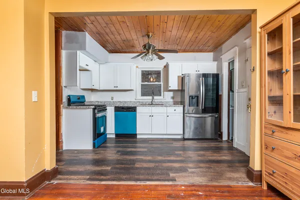$235,000 | 969 Vischer Avenue, Rotterdam, NY 12306