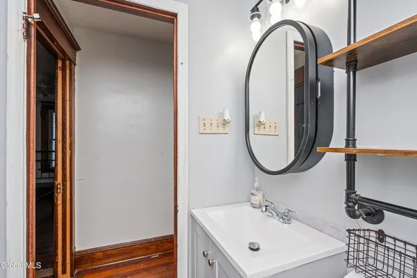 $235,000 | 969 Vischer Avenue, Rotterdam, NY 12306