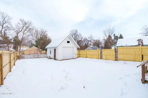 $235,000 | 969 Vischer Avenue, Rotterdam, NY 12306