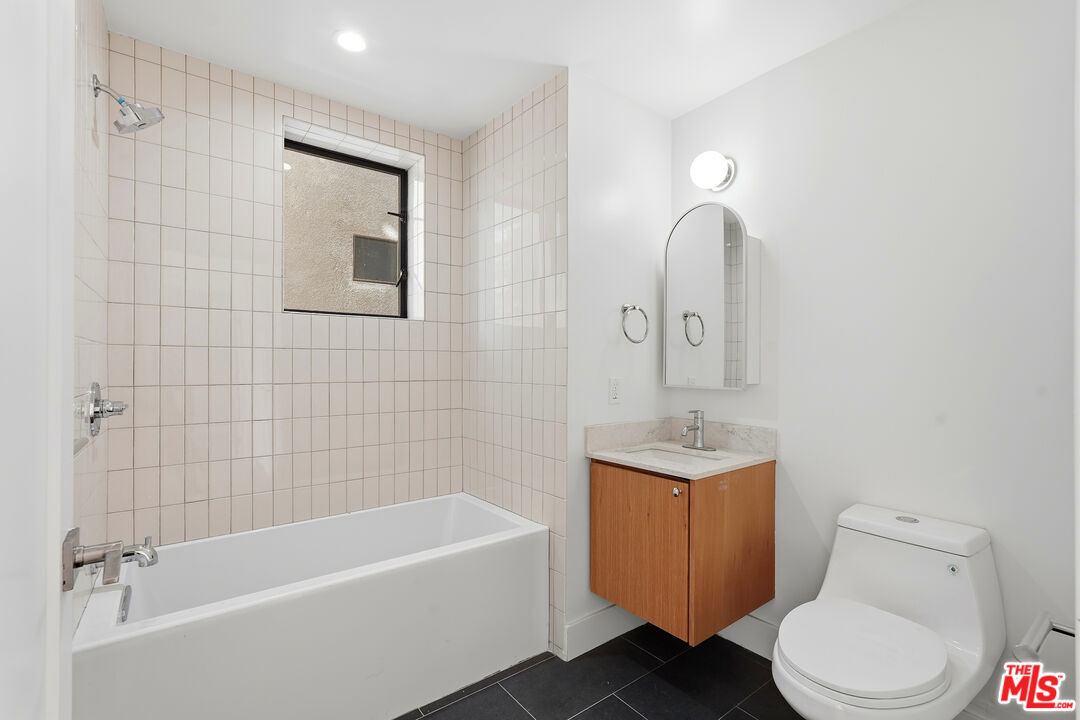 1822 Overland Avenue, Unit 101 Los Angeles, CA 90025 - Photo 13 of 14