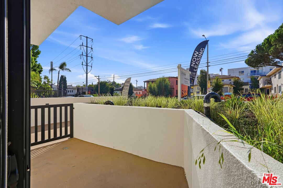 1822 Overland Avenue, Unit 101 Los Angeles, CA 90025 - Photo 6 of 14