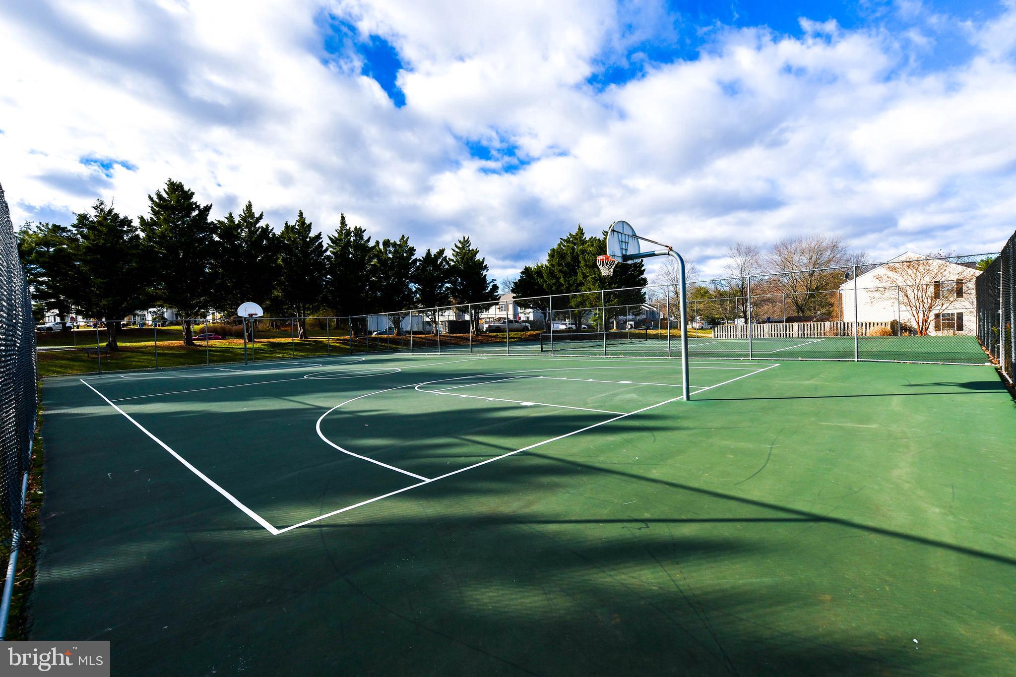 9 Dorrell Court Sterling, VA 20165 - Photo 35 of 36 a view of a tennis ground