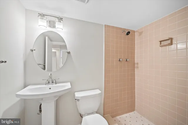 $3,100 | 3221 Adams Court, Fairfax, VA 22030