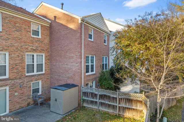 $3,100 | 3221 Adams Court, Fairfax, VA 22030