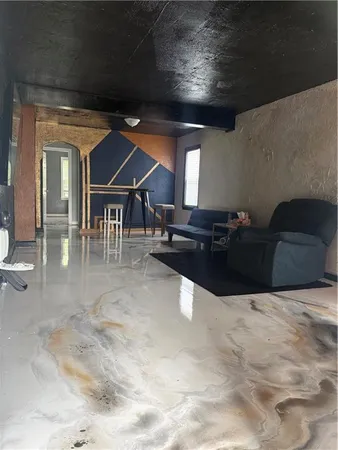 $1,575 | 7232 College Avenue, Kansas City, MO 64132