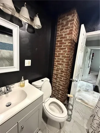 $1,575 | 7232 College Avenue, Kansas City, MO 64132