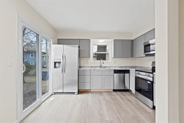 $350,000 | 801 South Grant Street, Olathe, KS 66061