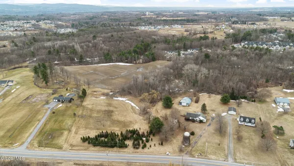 $1,200,000 | 264 Upper Newtown Road, Halfmoon, NY 12118
