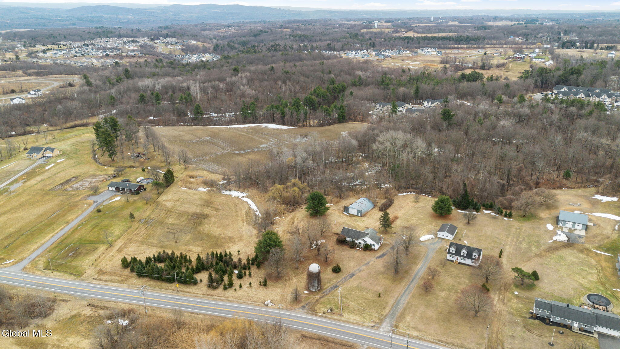 264 Upper Newtown Road Halfmoon, NY 12118 - Photo 6 of 7 12-web-or-mls-264-upper-newtown-rd