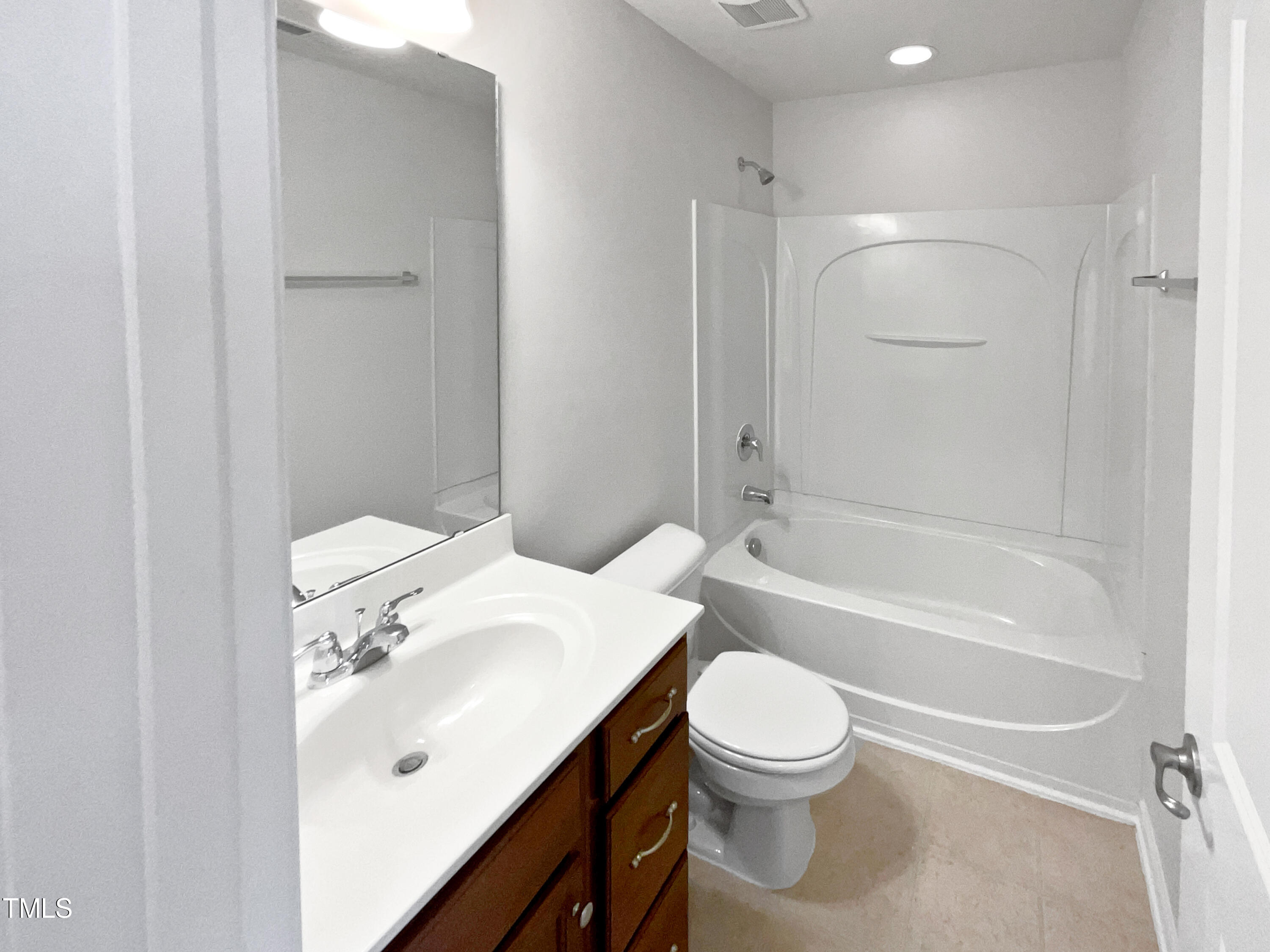 54 Pocono Drive Durham, NC 27705 - Photo 6 of 20 listing_5