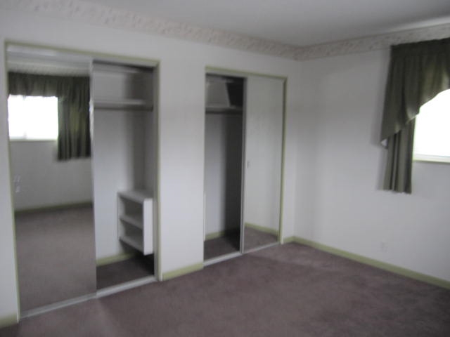 1728 Inwood Road South Bend, IN 46614 - Photo 4 of 12 Gallery Image 4
