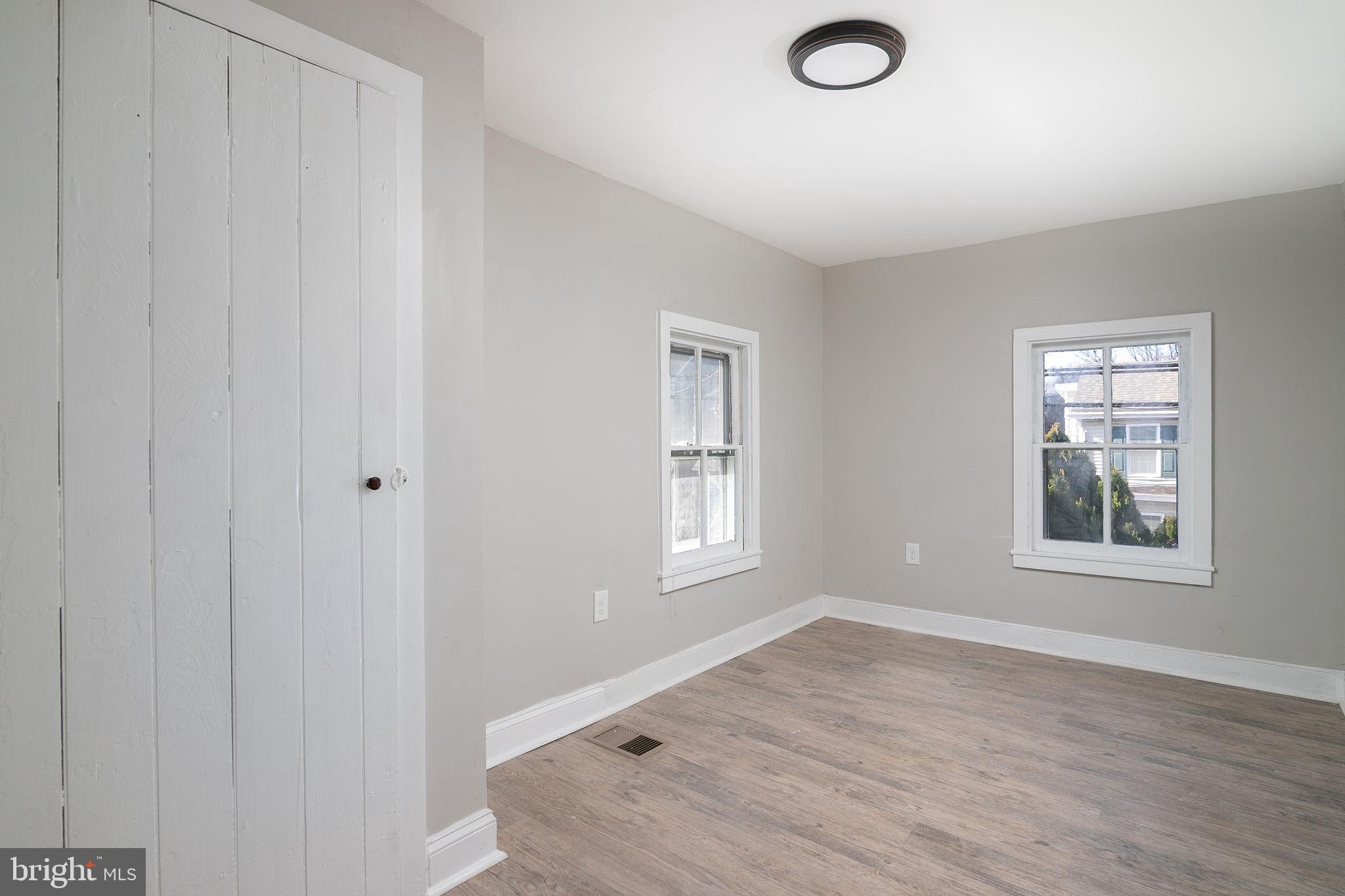 20 Mercer Street Hamilton, NJ 08690 - Photo 11 of 13