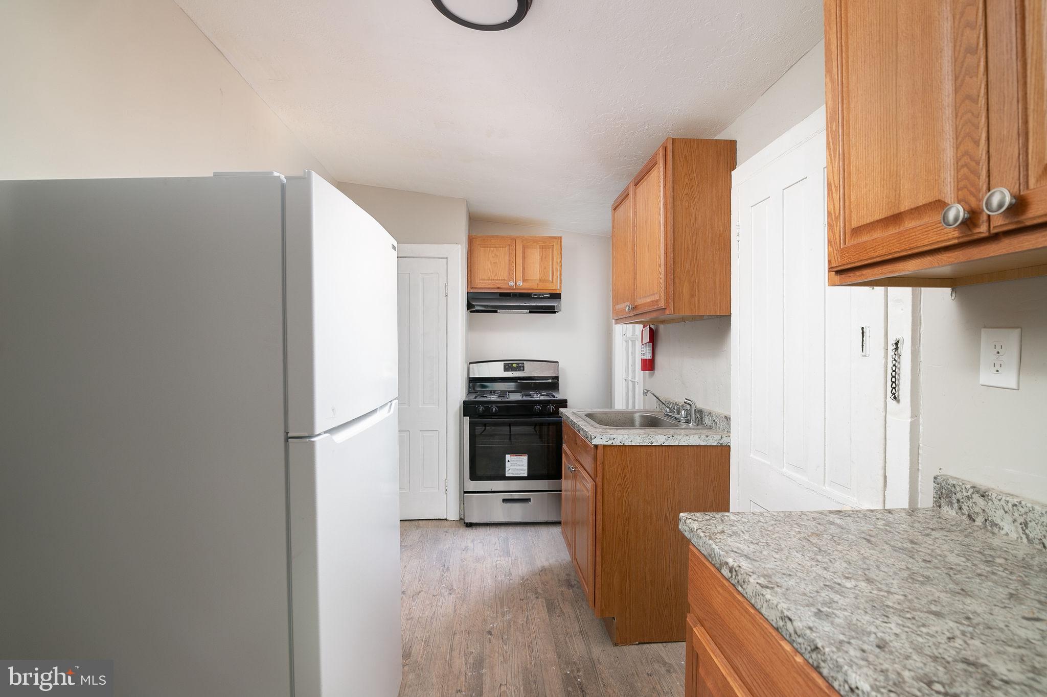 20 Mercer Street Hamilton, NJ 08690 - Photo 4 of 13