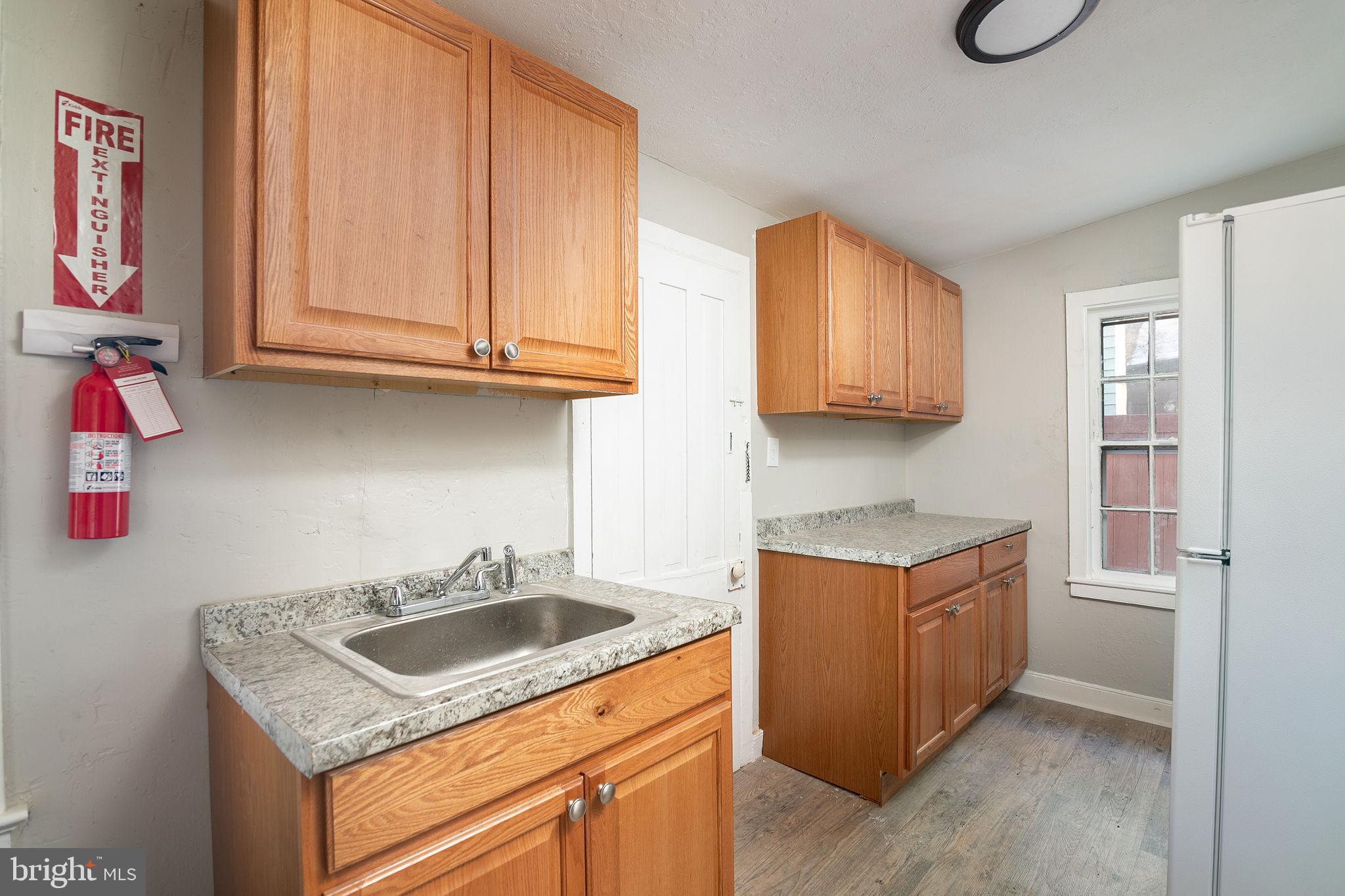 20 Mercer Street Hamilton, NJ 08690 - Photo 5 of 13