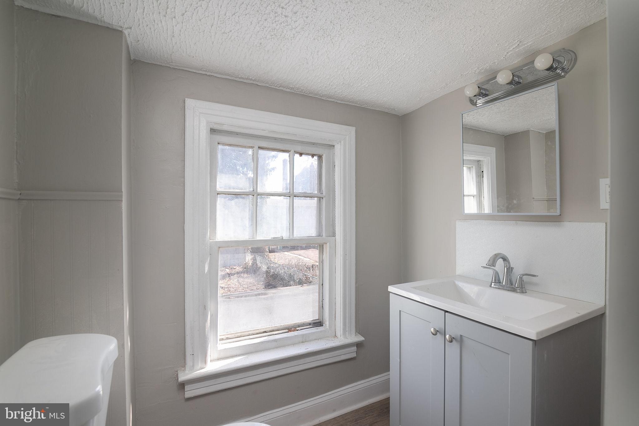 20 Mercer Street Hamilton, NJ 08690 - Photo 10 of 13