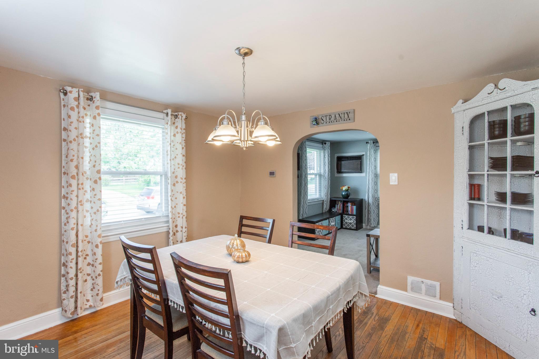 376 Shaw Road Ridley Park, PA 19078 - Photo 8 of 25 Dining Room