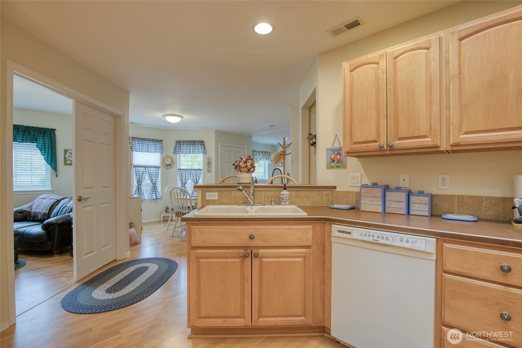 212 Brant Lane Hoquiam, WA 98550 - Photo 18 of 38