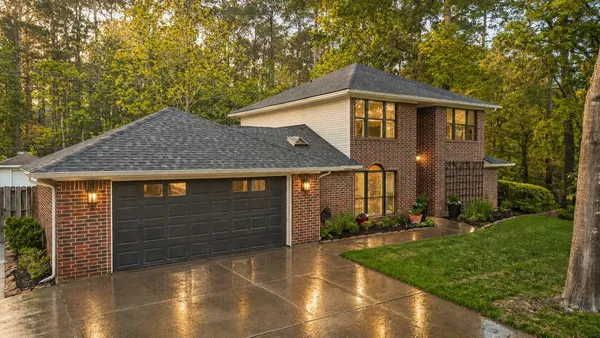 $384,500 | 1415 River Oaks Drive, Huntsville, TX 77340