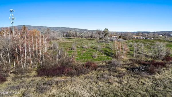 $190,000 | Nka Douglas Road, Yakima, WA 98908