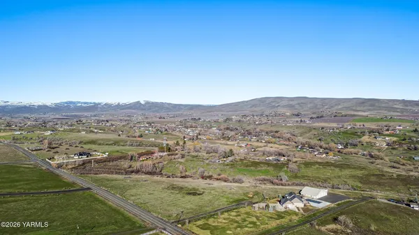 $190,000 | Nka Douglas Road, Yakima, WA 98908