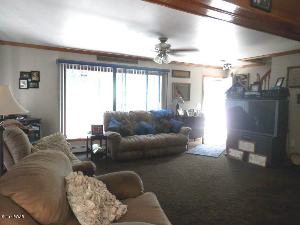 407 Cummins Hill Road Milford, PA 18337 - Photo 2 of 11