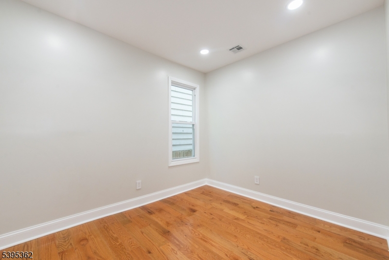 26 Washington Street, Unit 1 Montclair, NJ 07042 - Photo 20 of 34