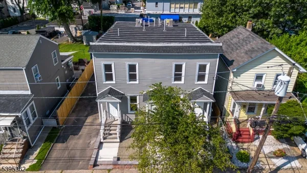 $2,600 | 26 Washington Street, Unit 1, Montclair, NJ 07042