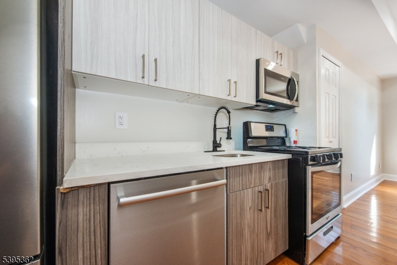 26 Washington Street, Unit 1 Montclair, NJ 07042 - Photo 26 of 34