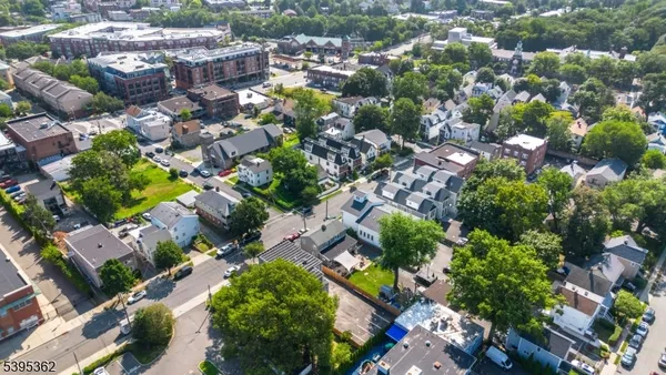 $2,600 | 26 Washington Street, Unit 1, Montclair, NJ 07042