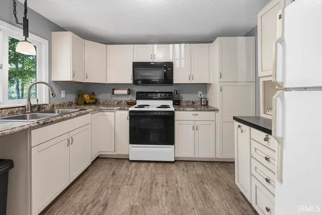 $200,000 | 8832 North Hillham Road South, French Lick, IN 47432