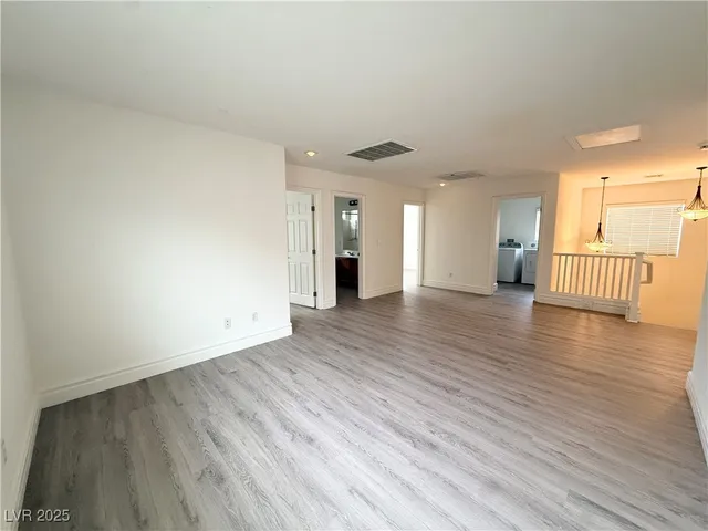 $2,300 | 9748 Waukegan Avenue, Las Vegas, NV 89148