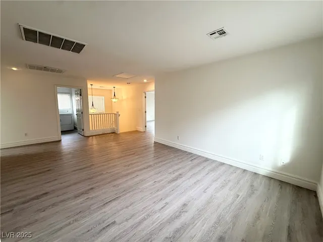 $2,300 | 9748 Waukegan Avenue, Las Vegas, NV 89148