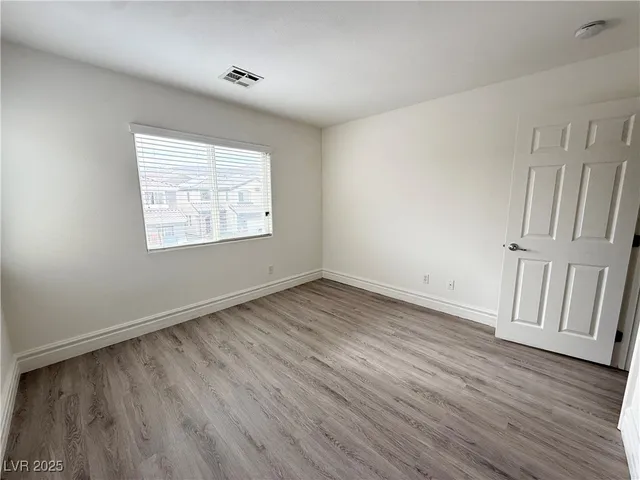 $2,300 | 9748 Waukegan Avenue, Las Vegas, NV 89148