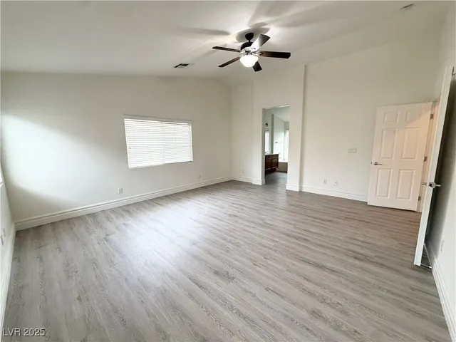 $2,300 | 9748 Waukegan Avenue, Las Vegas, NV 89148