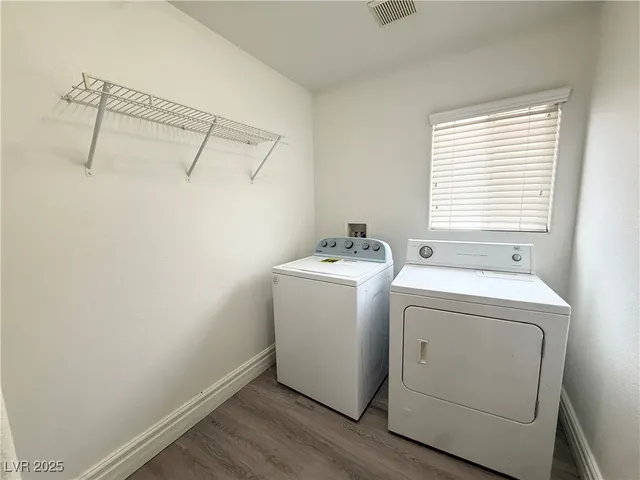 $2,300 | 9748 Waukegan Avenue, Las Vegas, NV 89148