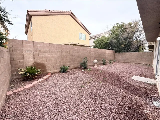 $2,300 | 9748 Waukegan Avenue, Las Vegas, NV 89148