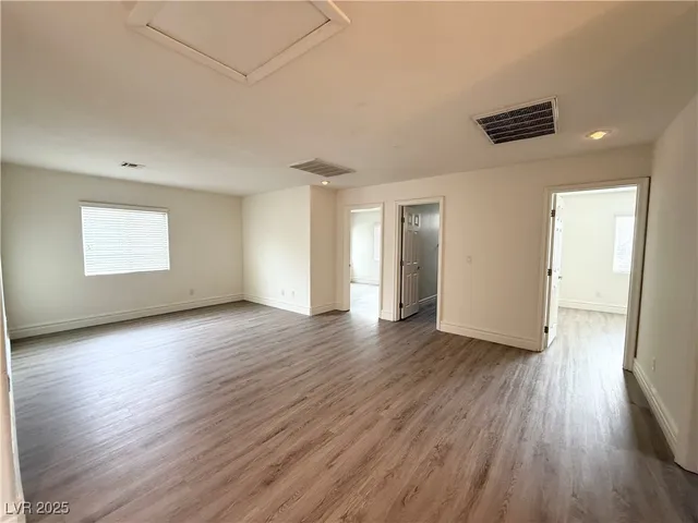 $2,300 | 9748 Waukegan Avenue, Las Vegas, NV 89148