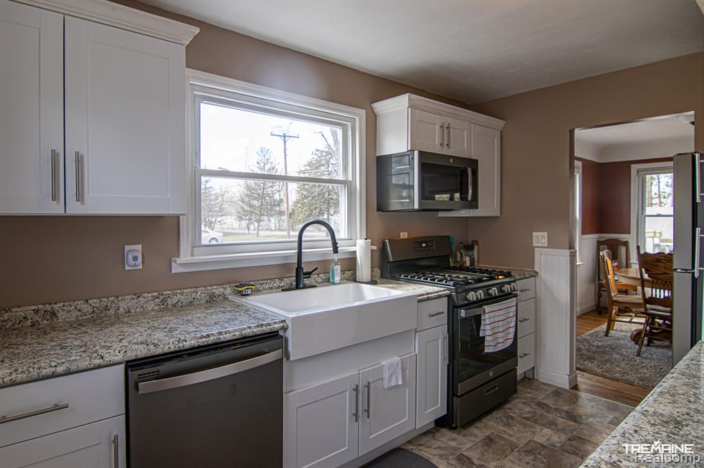 8910 Canada Road Birch Run, MI 48415 - Photo 3 of 9