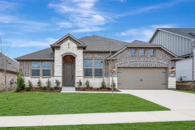 $530,000 | 711 Emerald Heights, Lavon, TX 75166